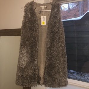 Simply Noelle faux fur jacket